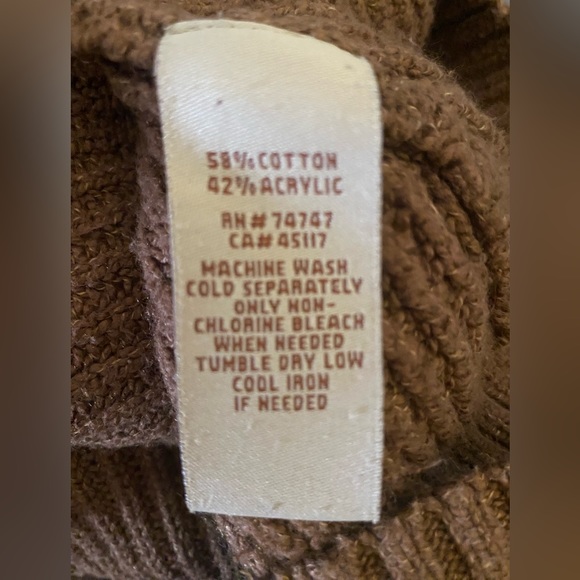 Natural Reflections Vintage Women’s Medium Knit Buttoned Sweater - Picture 5 of 6